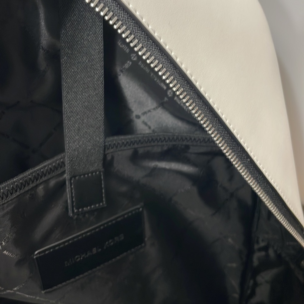 MICHAEL KORS 🌈 MENS Cooper pebble leather Backpack - Picture 6 of 9